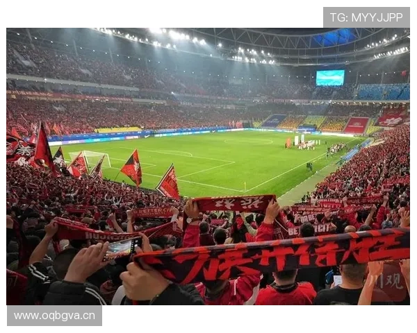 中超联赛新赛季揭幕战激烈上演 强强对决引爆球迷热情